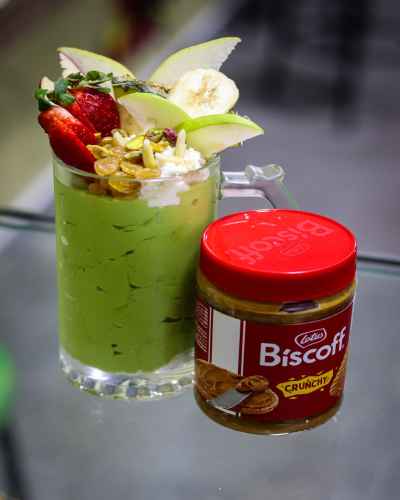 افوكا لوتس وسط